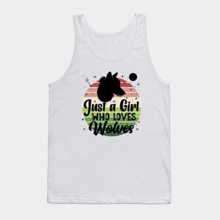 Just a girl who loves Wolves 3 Tank Top